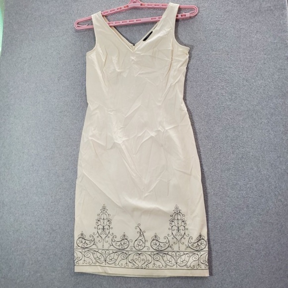 Express Women Dress 13/14 Cream Stretch Tank‎ Paisley Embroidered V Neck